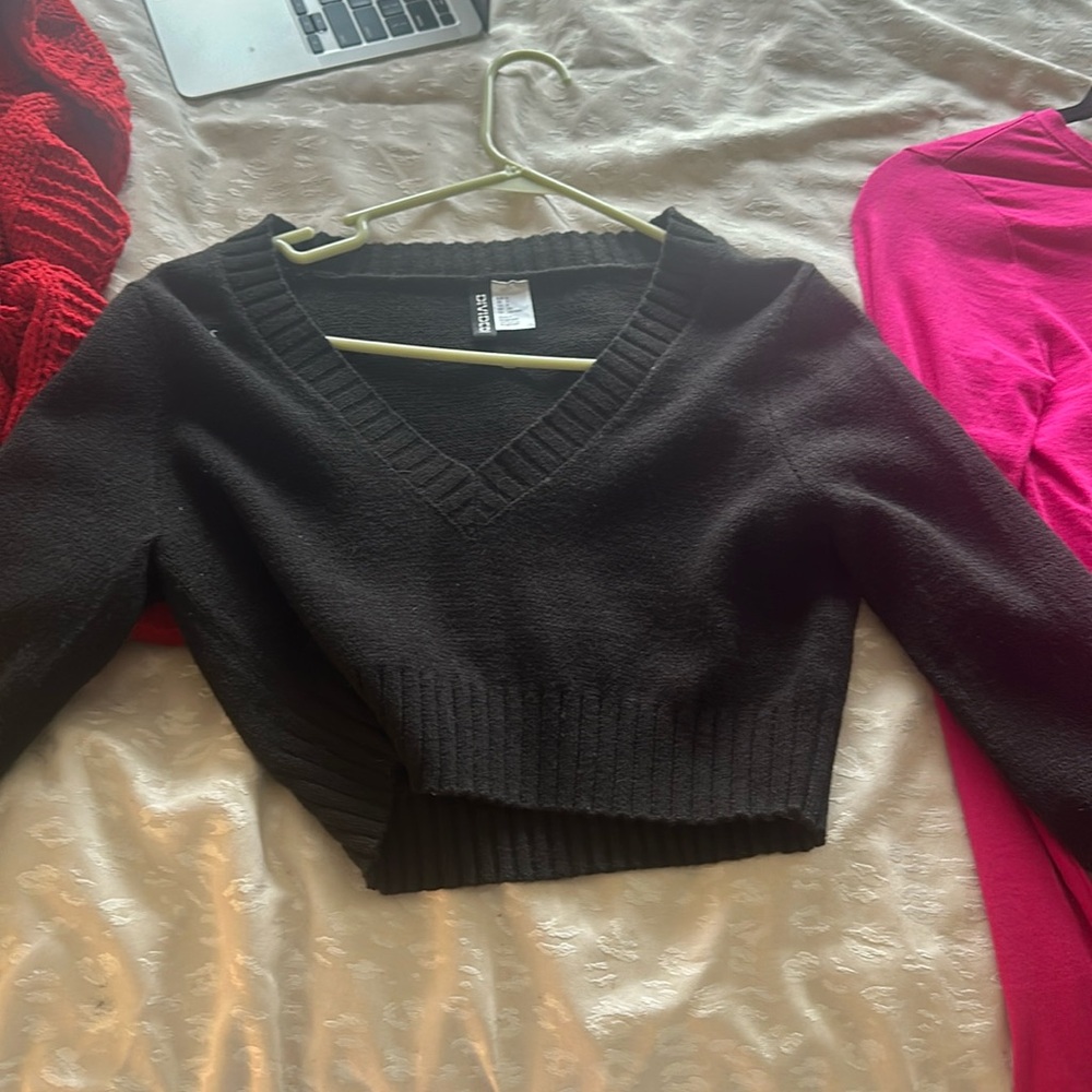Black cropped sweater